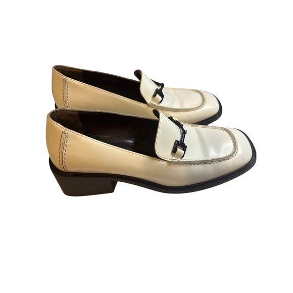 Gucci White and Brown Heels with Classic Design - Picture 2 of 10